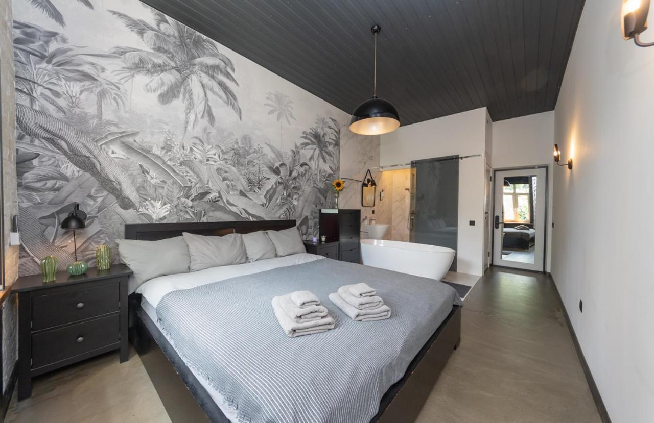 Apart Hotel On Zoloti Vorota Киев Экстерьер фото