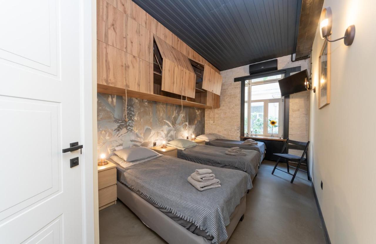 Apart Hotel On Zoloti Vorota Киев Экстерьер фото